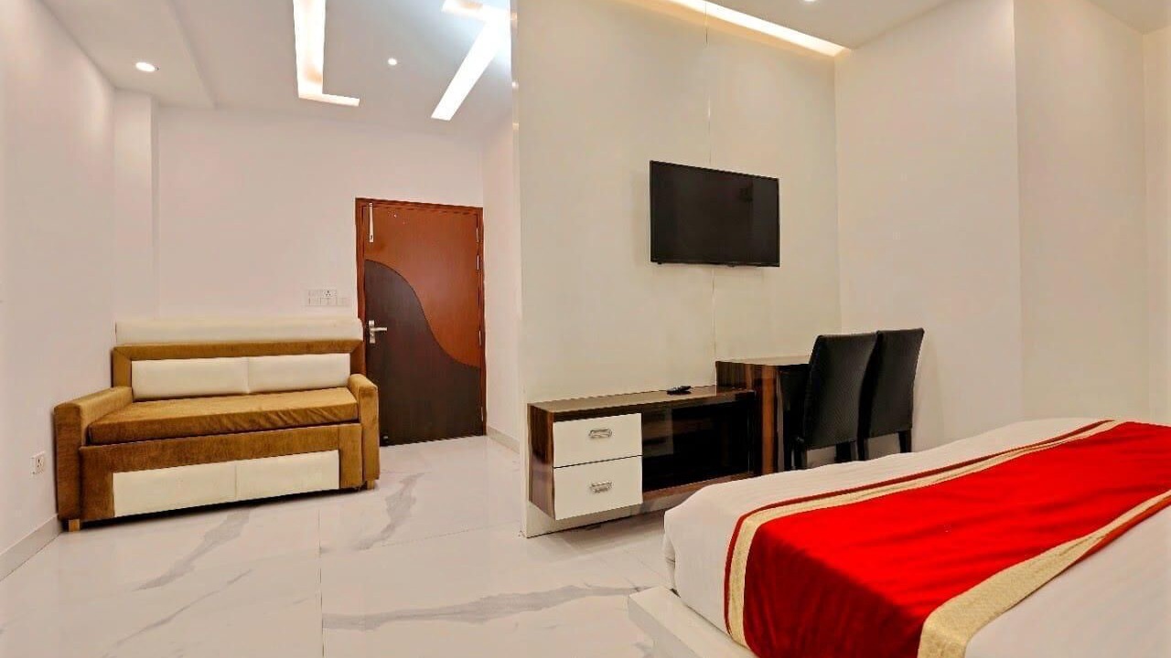 Photo of Bedroom in Dariyaganj