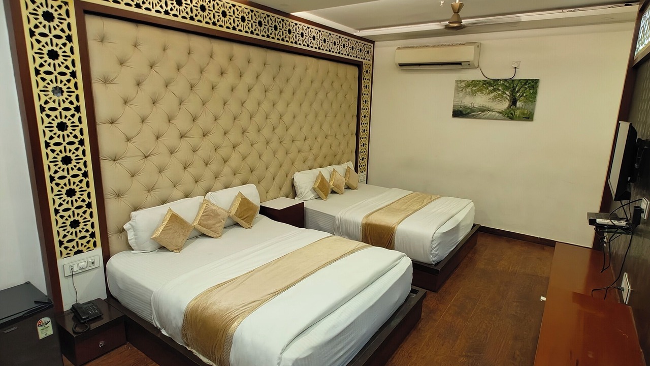 Photo of Bedroom in Dariyaganj