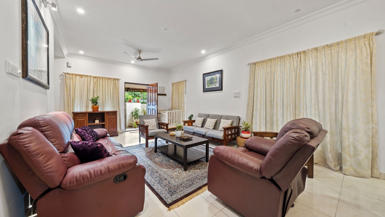 Photo of Livingroom in BTM Layout