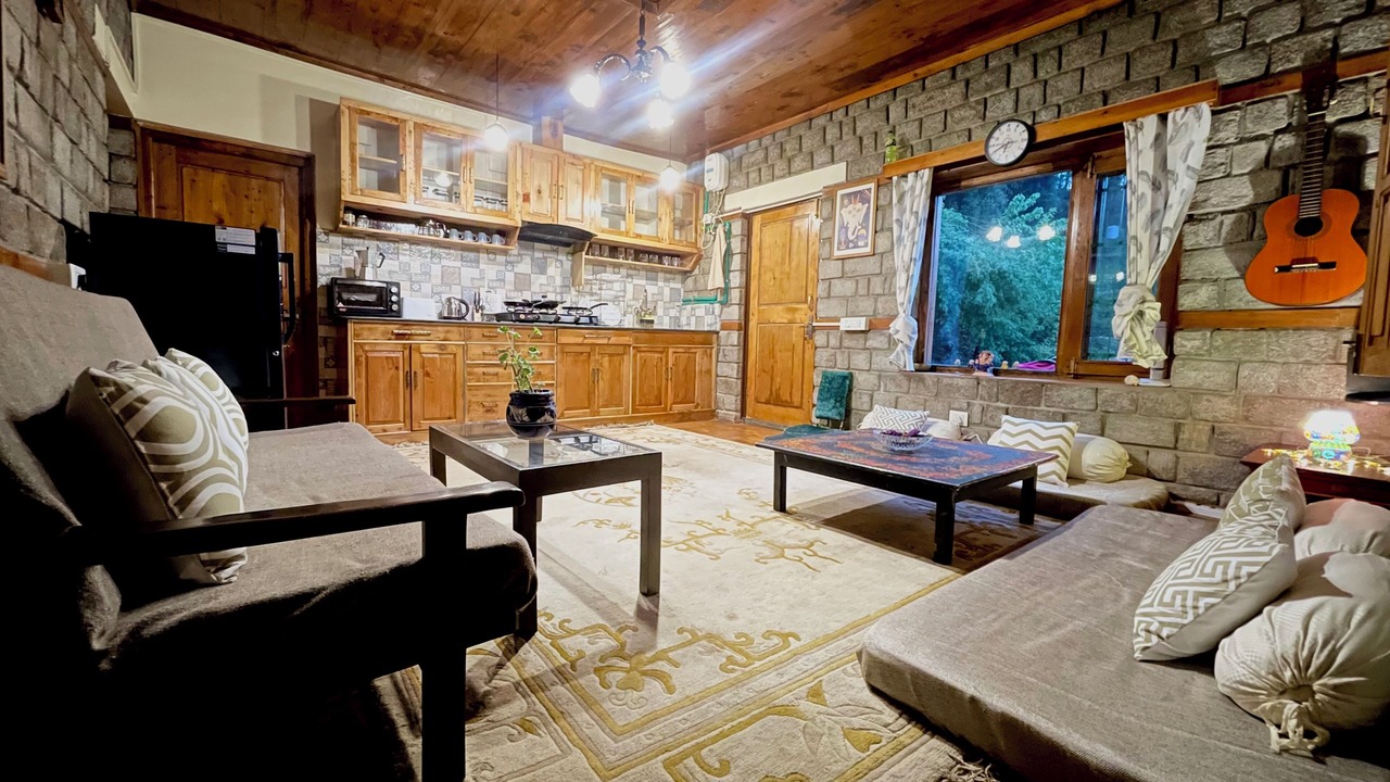 Photo of Livingroom in Manali