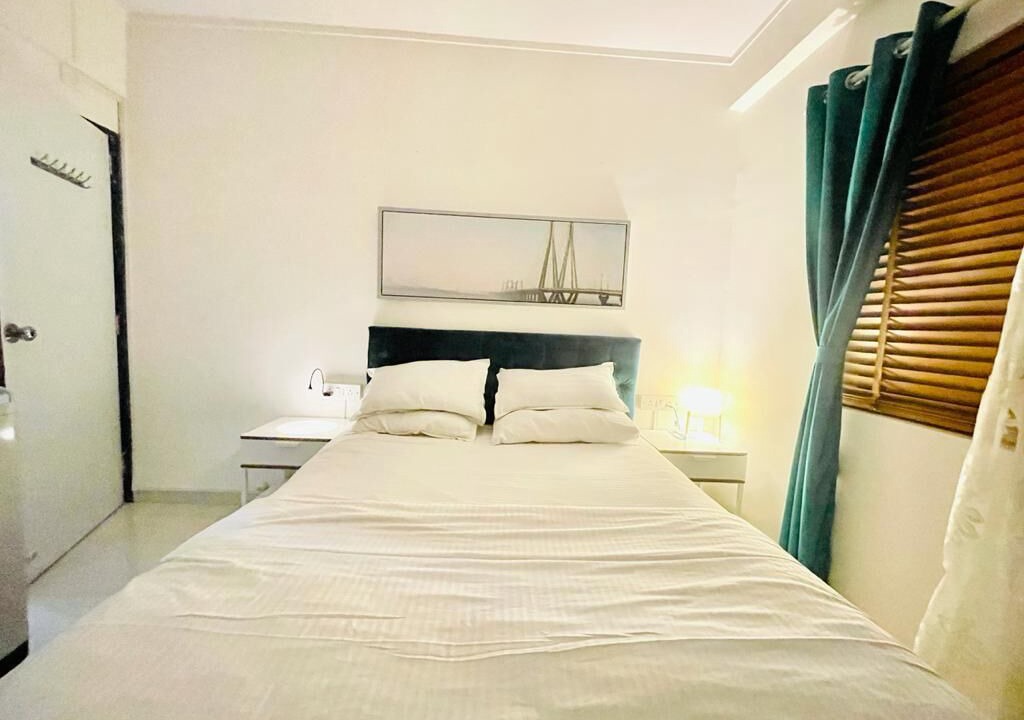 Photo of Bedroom in Pali Hill