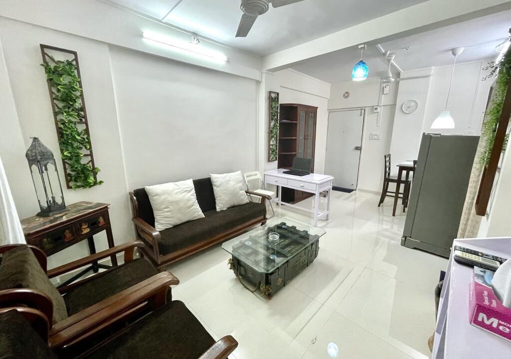 Photo of Livingroom in Pali Hill