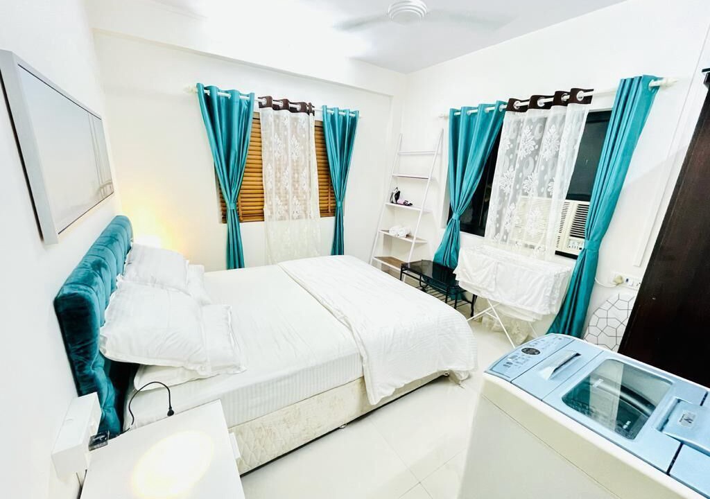 Photo of Bedroom in Pali Hill