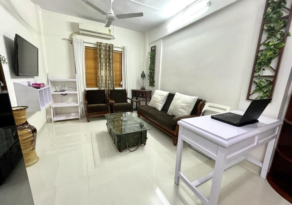 Photo of Livingroom in Pali Hill