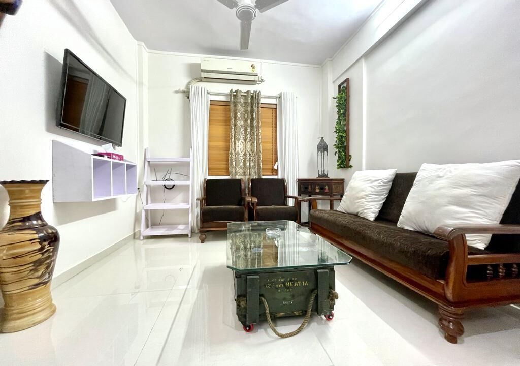 Photo of Livingroom in Pali Hill
