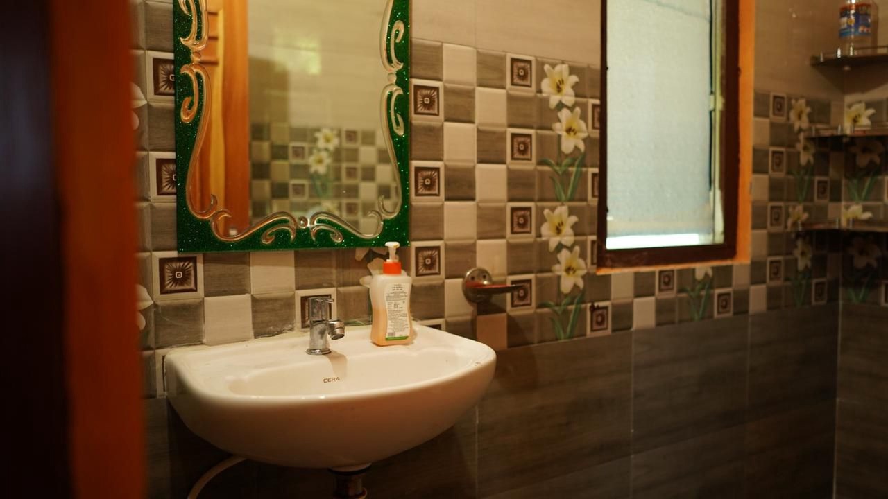Photo of Bathroom in Banjar