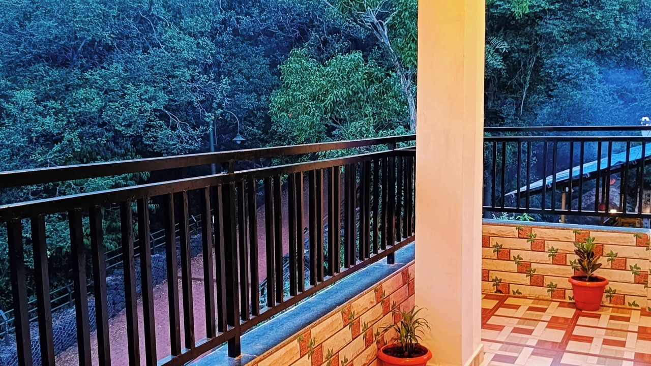 Photo of Patio Balcony in Matheran