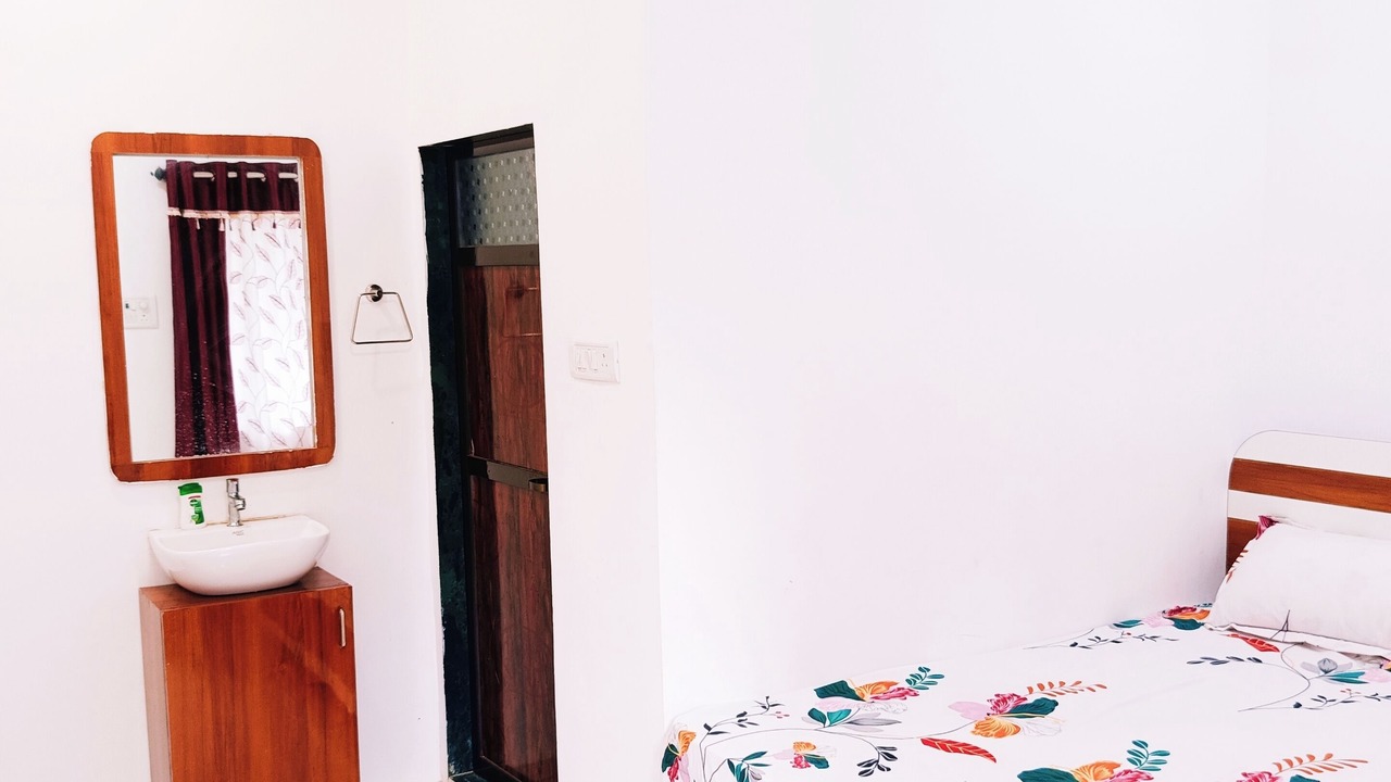 Photo of Bedroom in Matheran