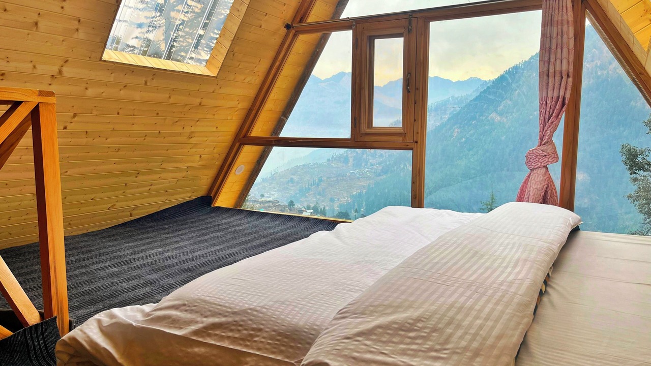 Photo of Bedroom in Jibhi