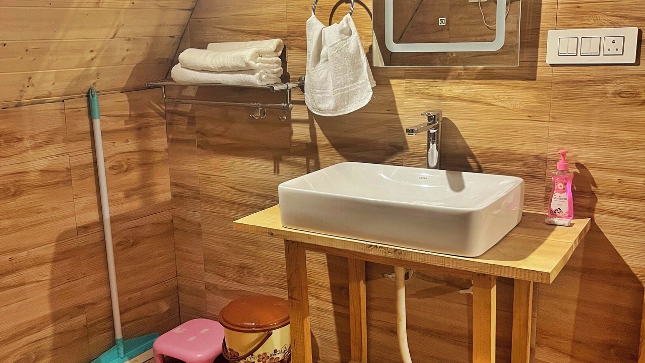 Photo of Bathroom in Jibhi