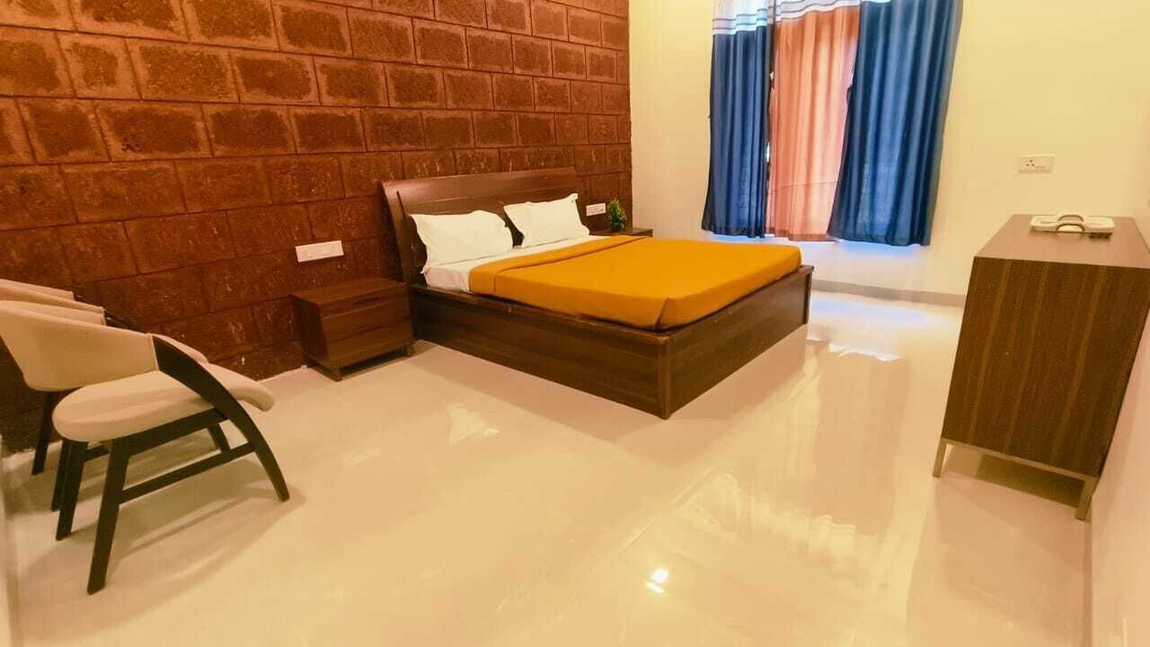 Photo of Bedroom in Mahabaleshwar