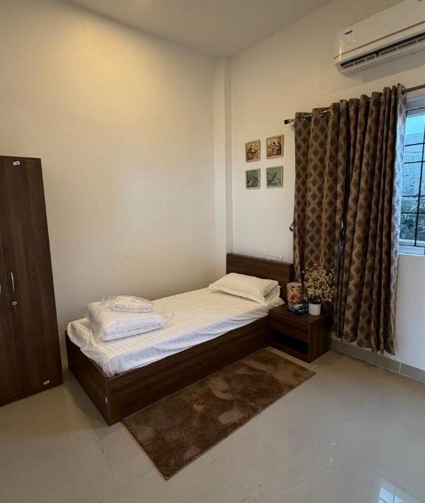 Photo of Bedroom in Injambakkam