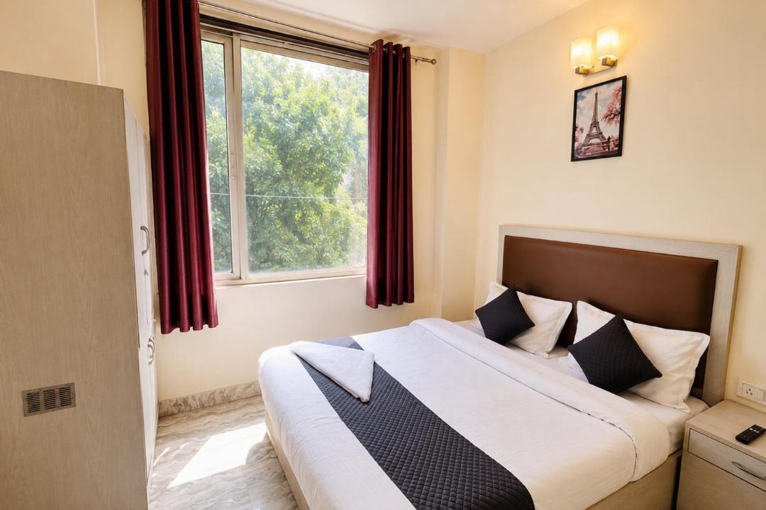 Photo of Bedroom in Karol Bagh