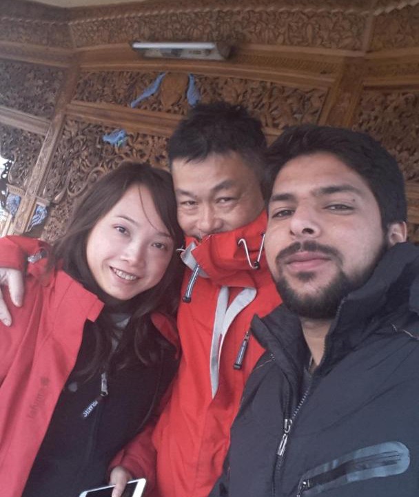 Photo of Human In Picture in Dal Lake