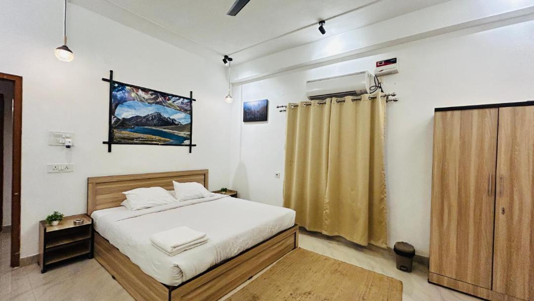 Photo of Bedroom in Sualkuchi