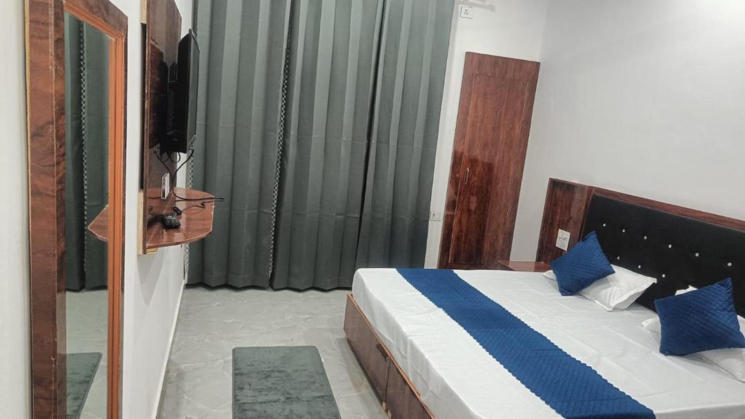 Photo of Bedroom in Barkot