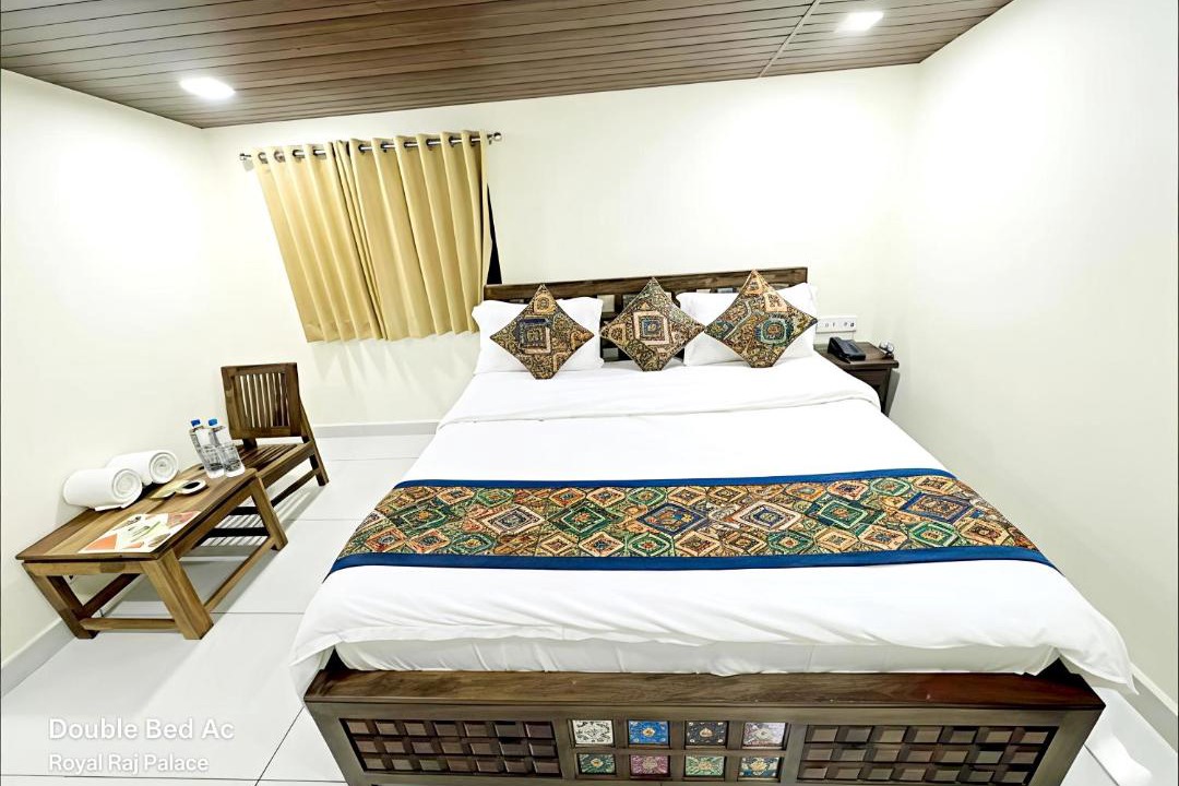 Photo of Bedroom in Mount Abu