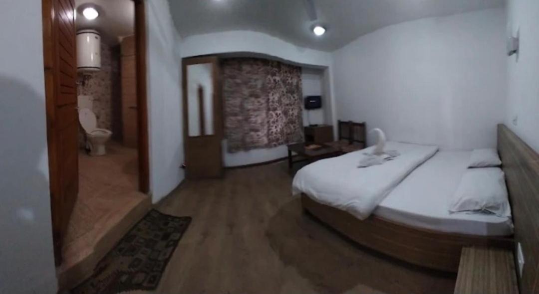 Photo of Bedroom in Srinagar