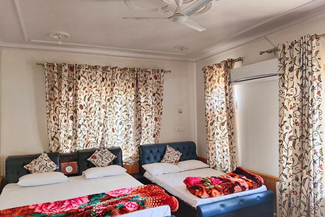 Photo of Bedroom in Srinagar