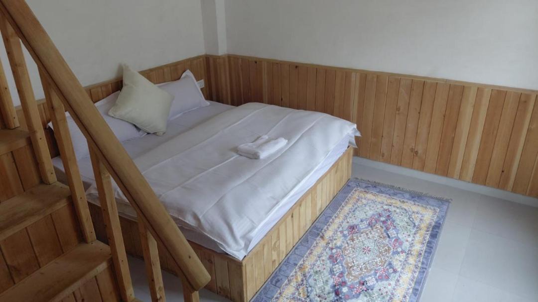 Photo of Bedroom in Jibhi