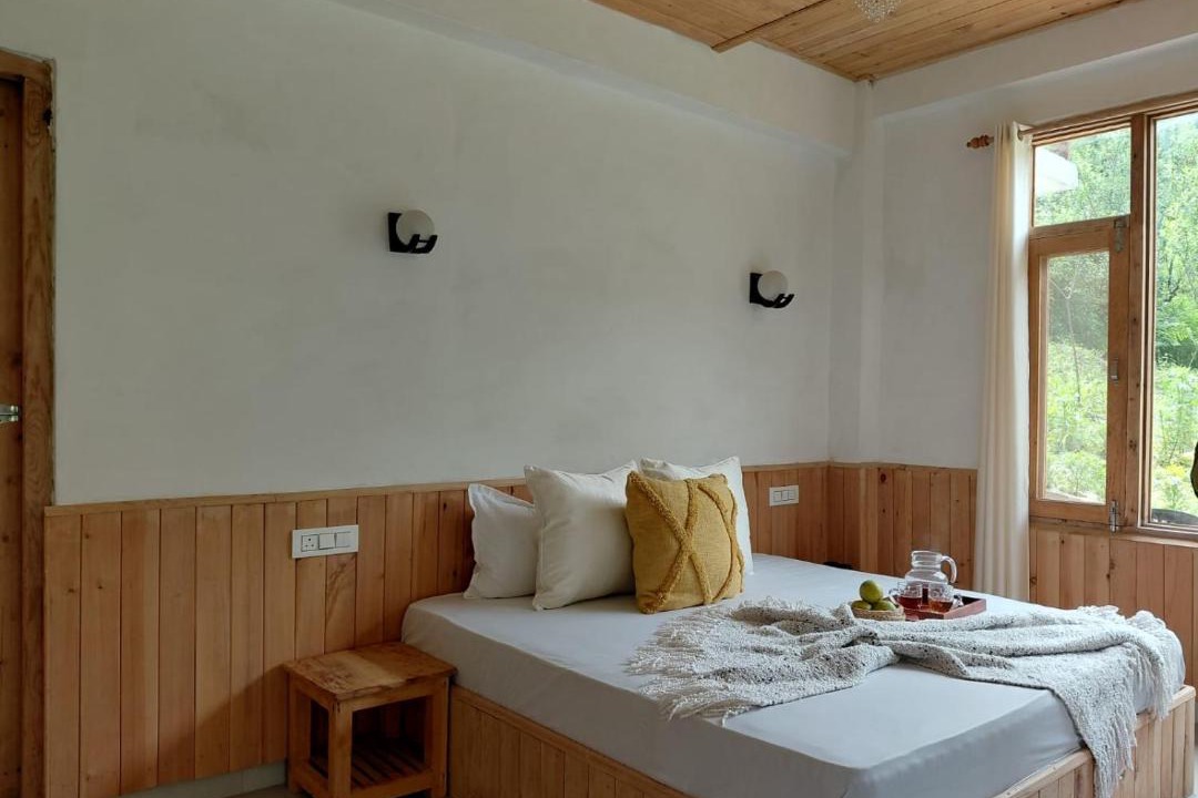 Photo of Bedroom in Jibhi