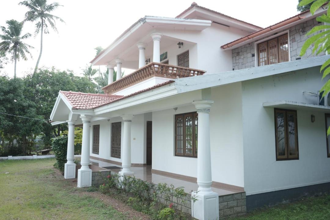 Photo of Others in Champakulam