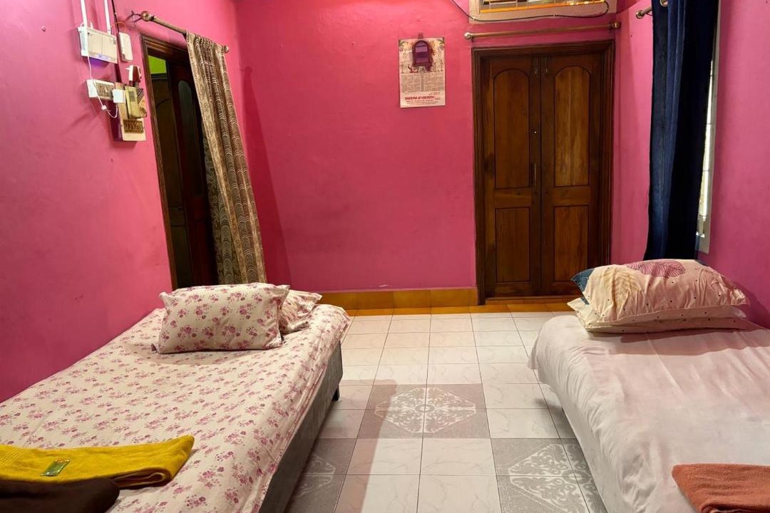 Photo of Bedroom in Sualkuchi