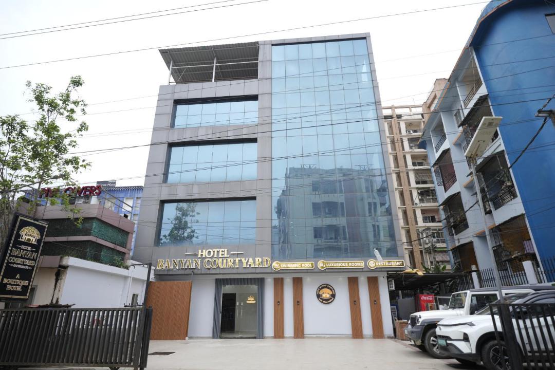 Photo of Buildings in Sualkuchi