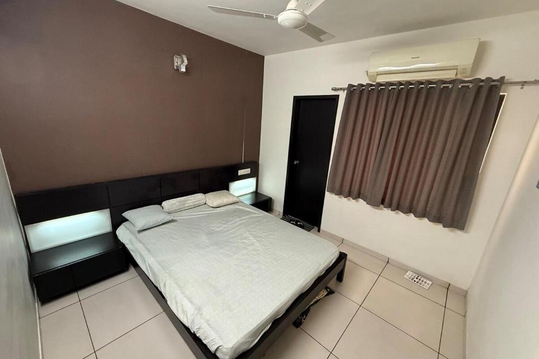 Photo of Bedroom in Rajkot