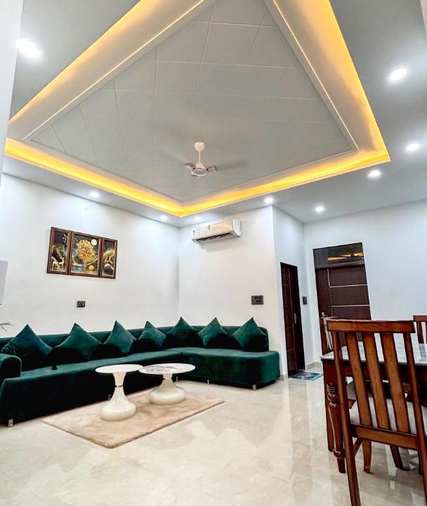 Photo of Livingroom in Pink City