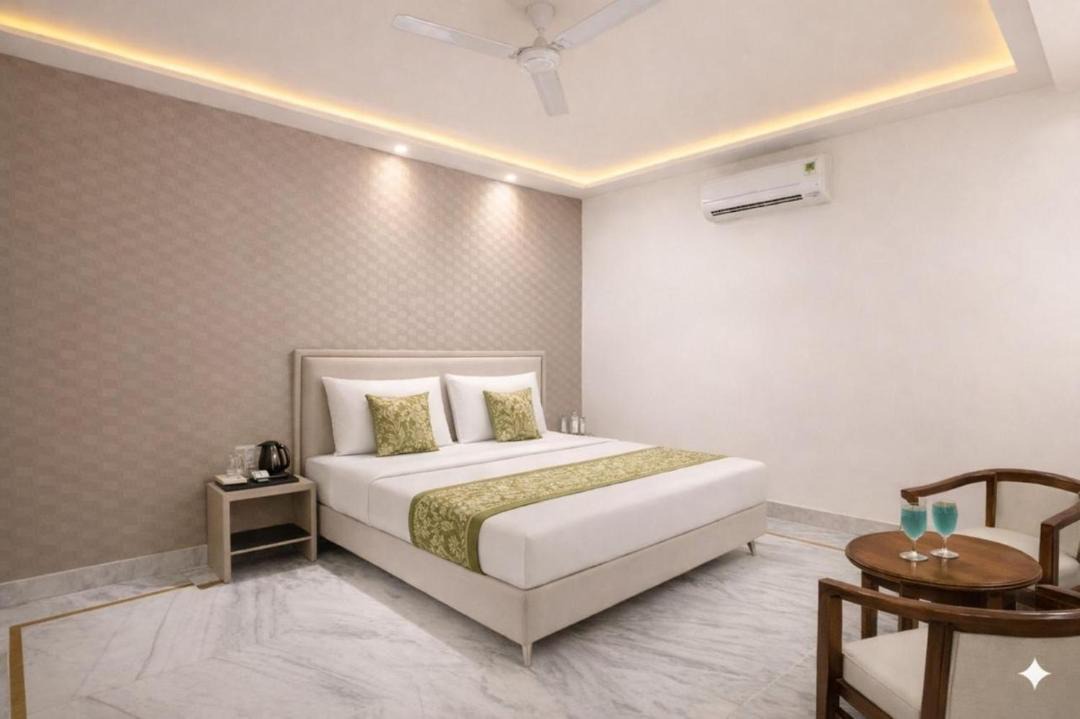 Photo of Bedroom in DLF Phase 3