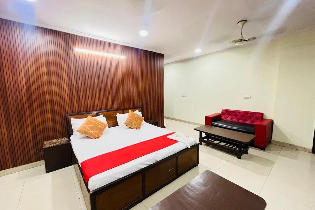 Photo of Bedroom in Karol Bagh