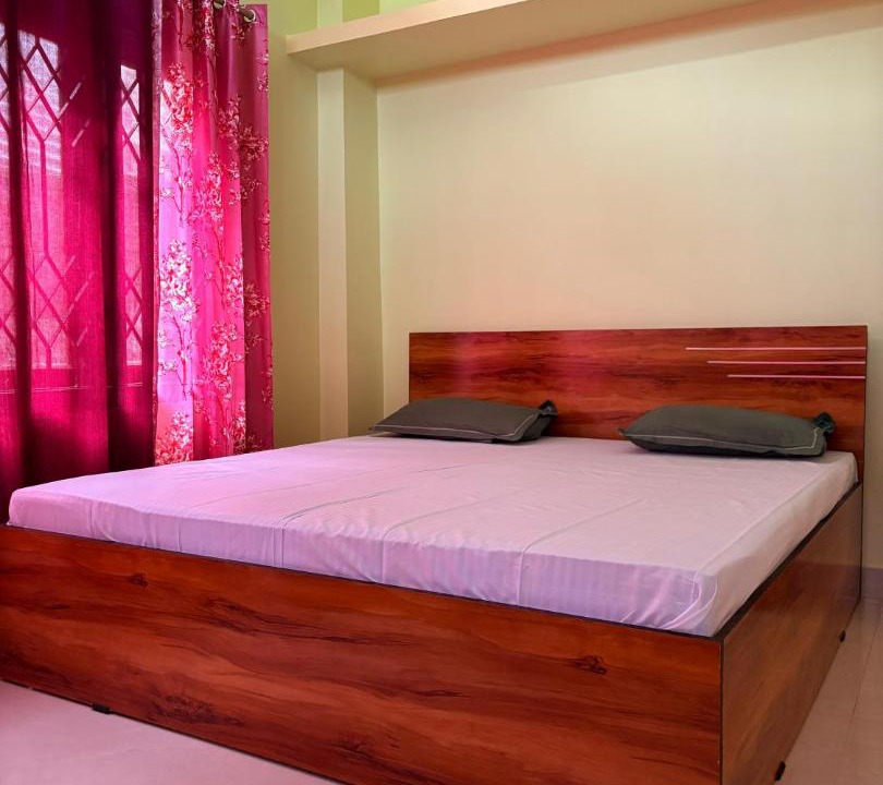 Photo of Bedroom in Sualkuchi