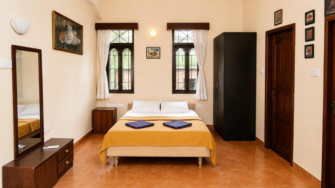 Photo of Bedroom in Mangeshi