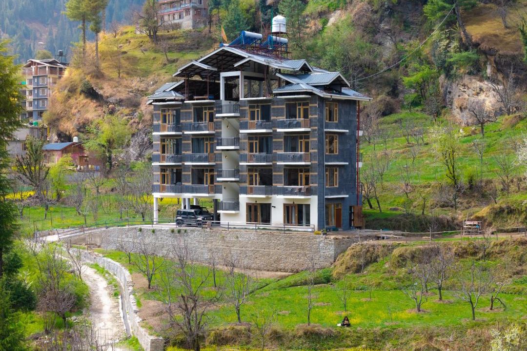 Photo of Others in Old Manali