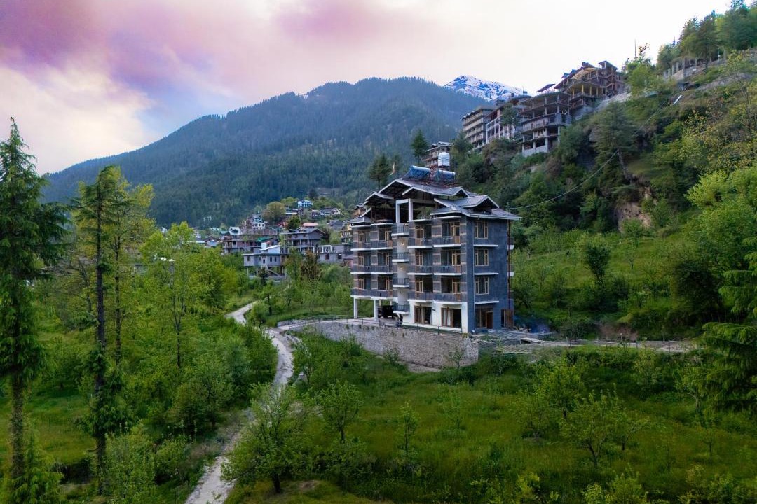 Photo of Others in Old Manali