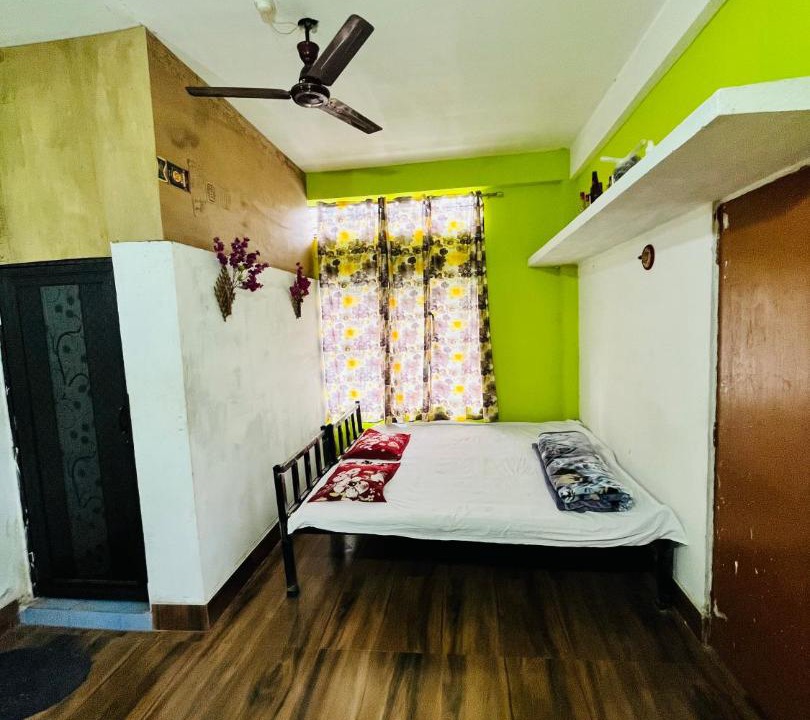 Photo of Bedroom in Sualkuchi