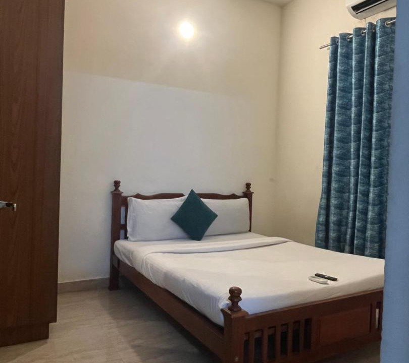 Photo of Bedroom in Mahabalipuram Beach