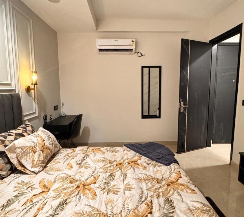 Photo of Bedroom in DLF Phase 3