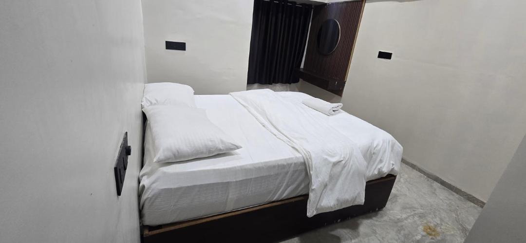 Photo of Bedroom in Tuljapur