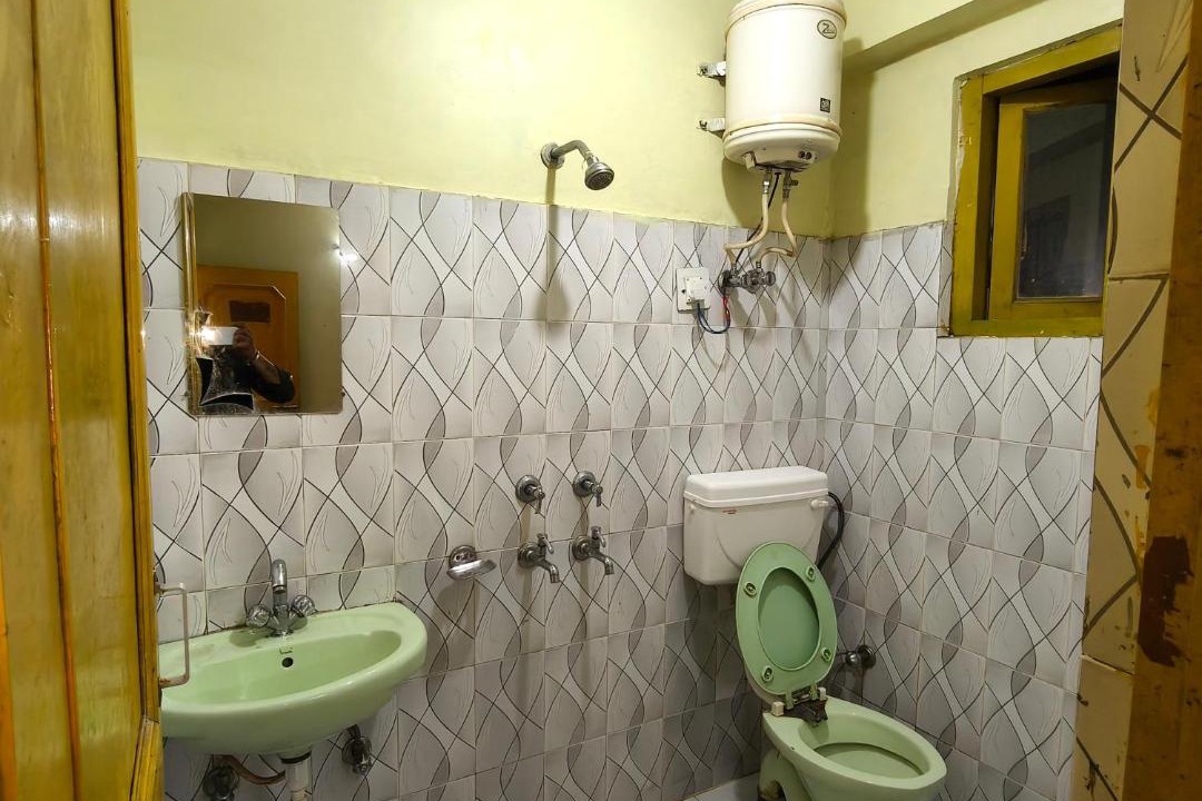 Photo of Bathroom in Bhagsu Nag