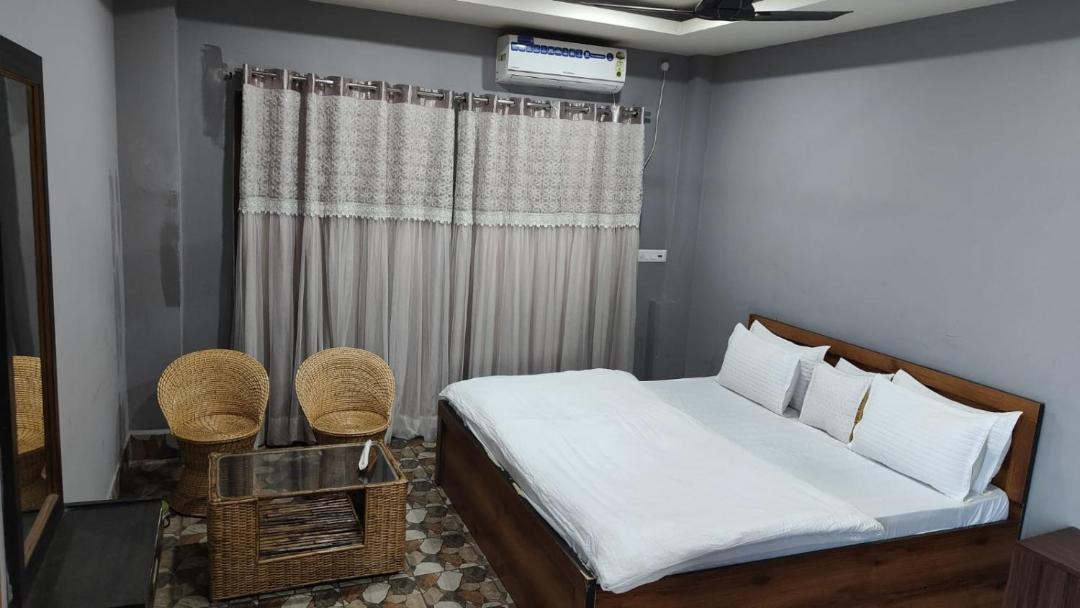 Photo of Bedroom in Sualkuchi