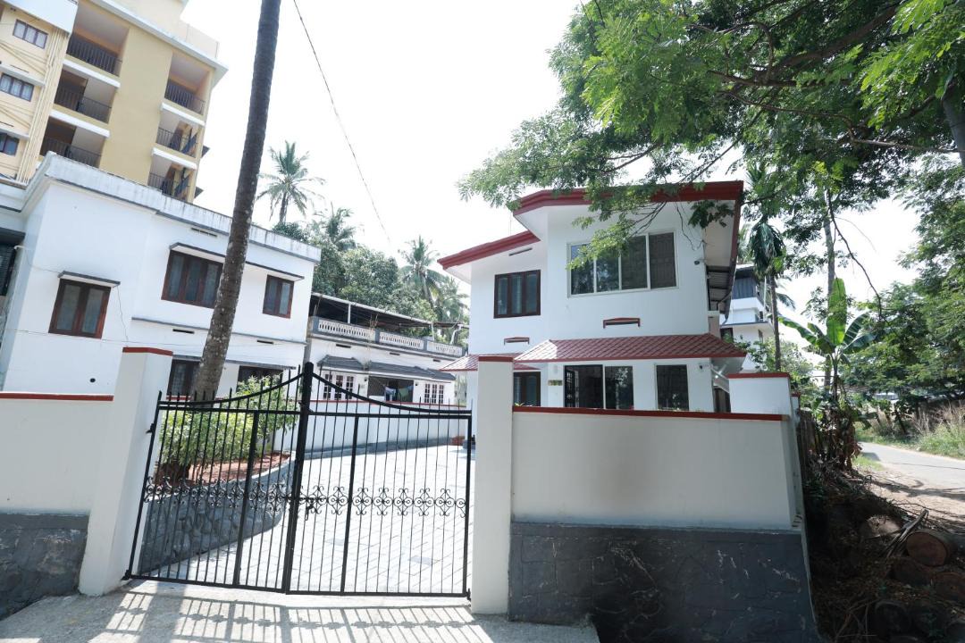 Photo of Others in Kuppaayil
