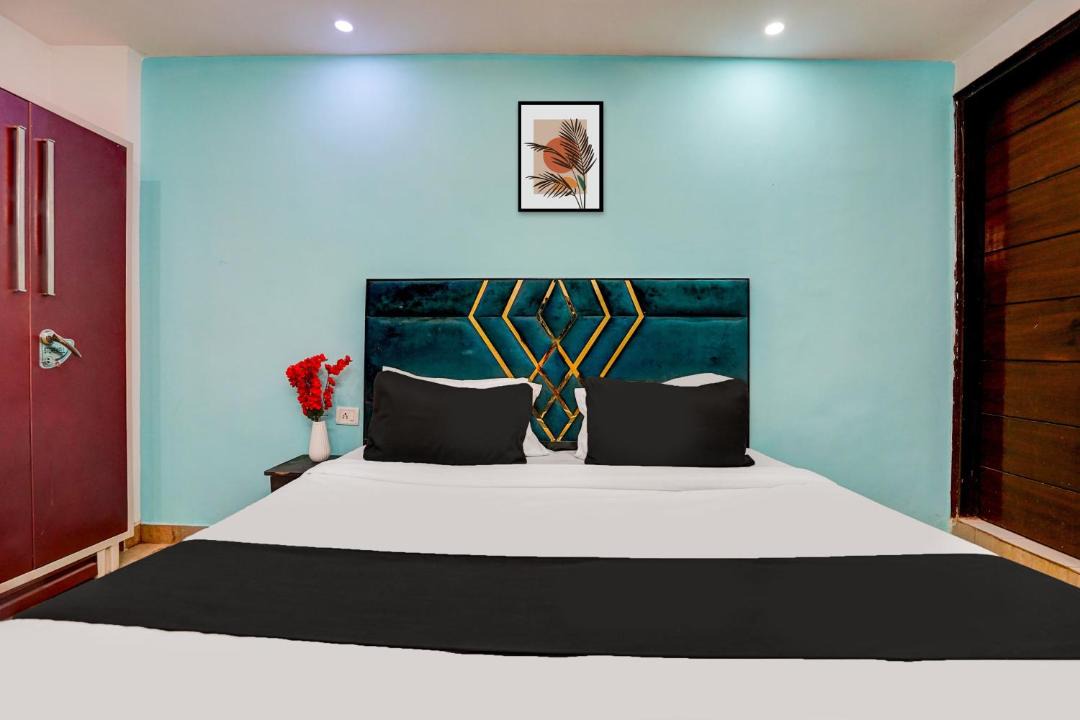 Photo of Bedroom in Sainik Farm
