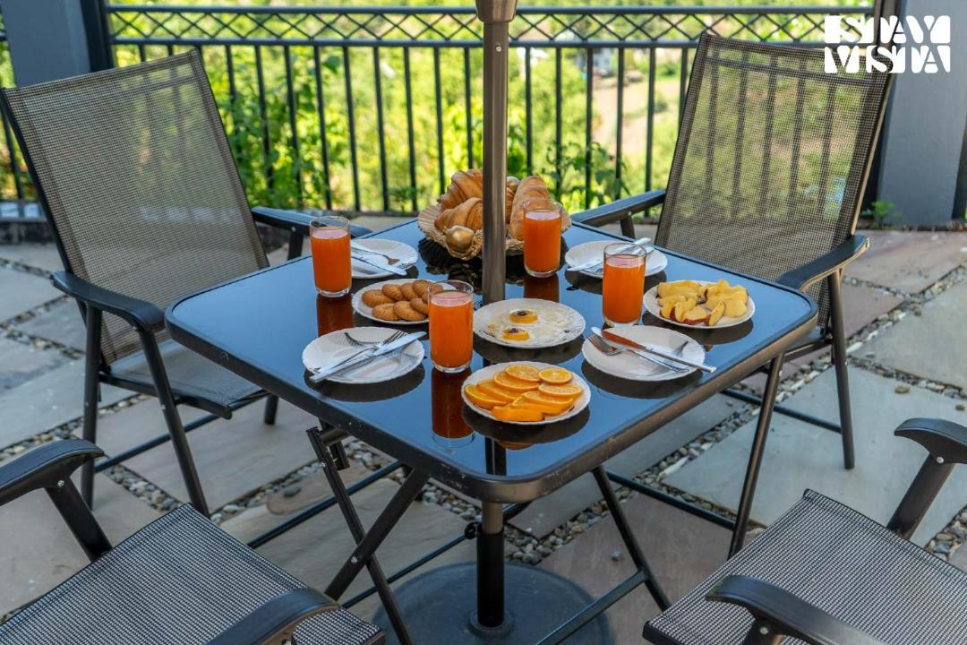 Photo of Patio Balcony in Naina Range