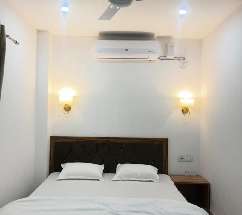 Photo of Bedroom in Sualkuchi