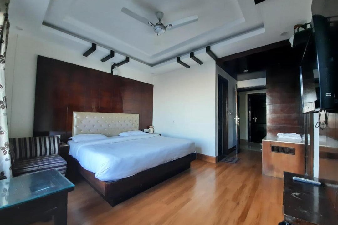 Photo of Bedroom in The Mall Road