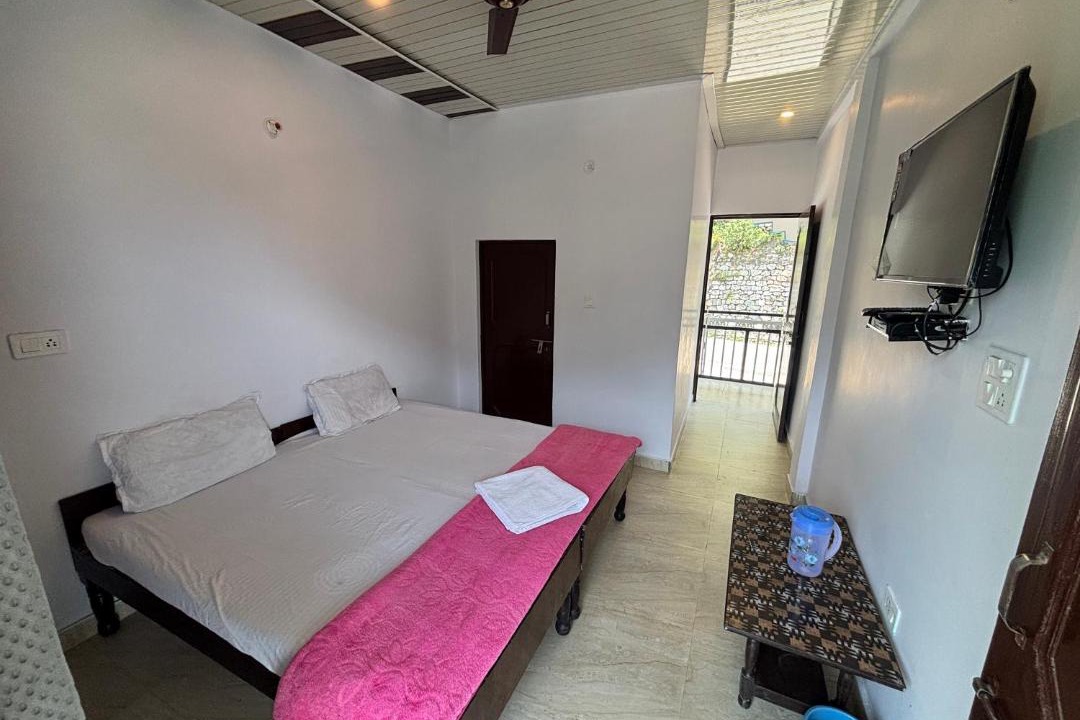 Photo of Bedroom in Uttarkashi