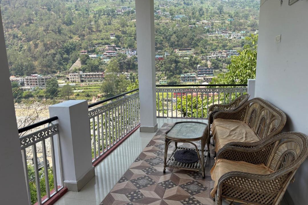 Photo of Patio Balcony in Uttarkashi