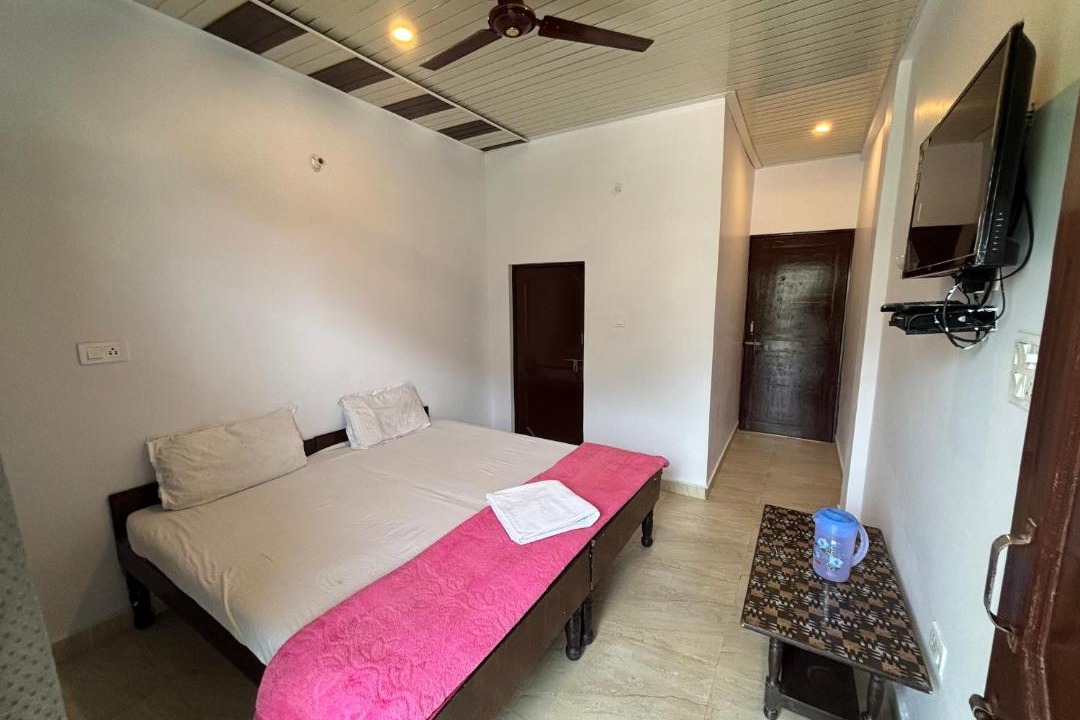 Photo of Bedroom in Uttarkashi